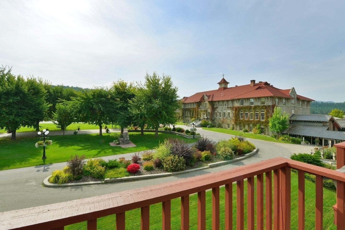 St. Eugene Golf Resort & Casino Cranbrook Exterior photo